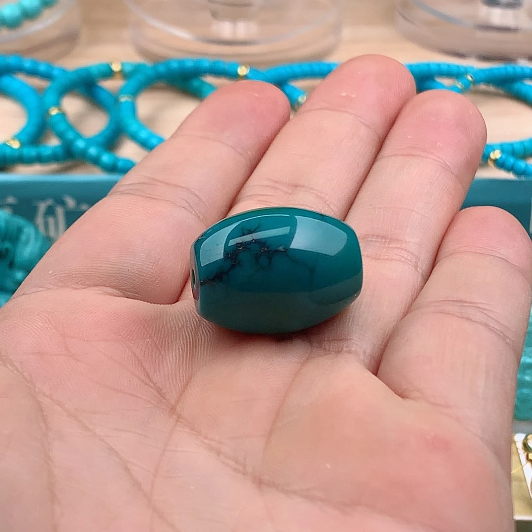 绿松石颈饰未镶嵌