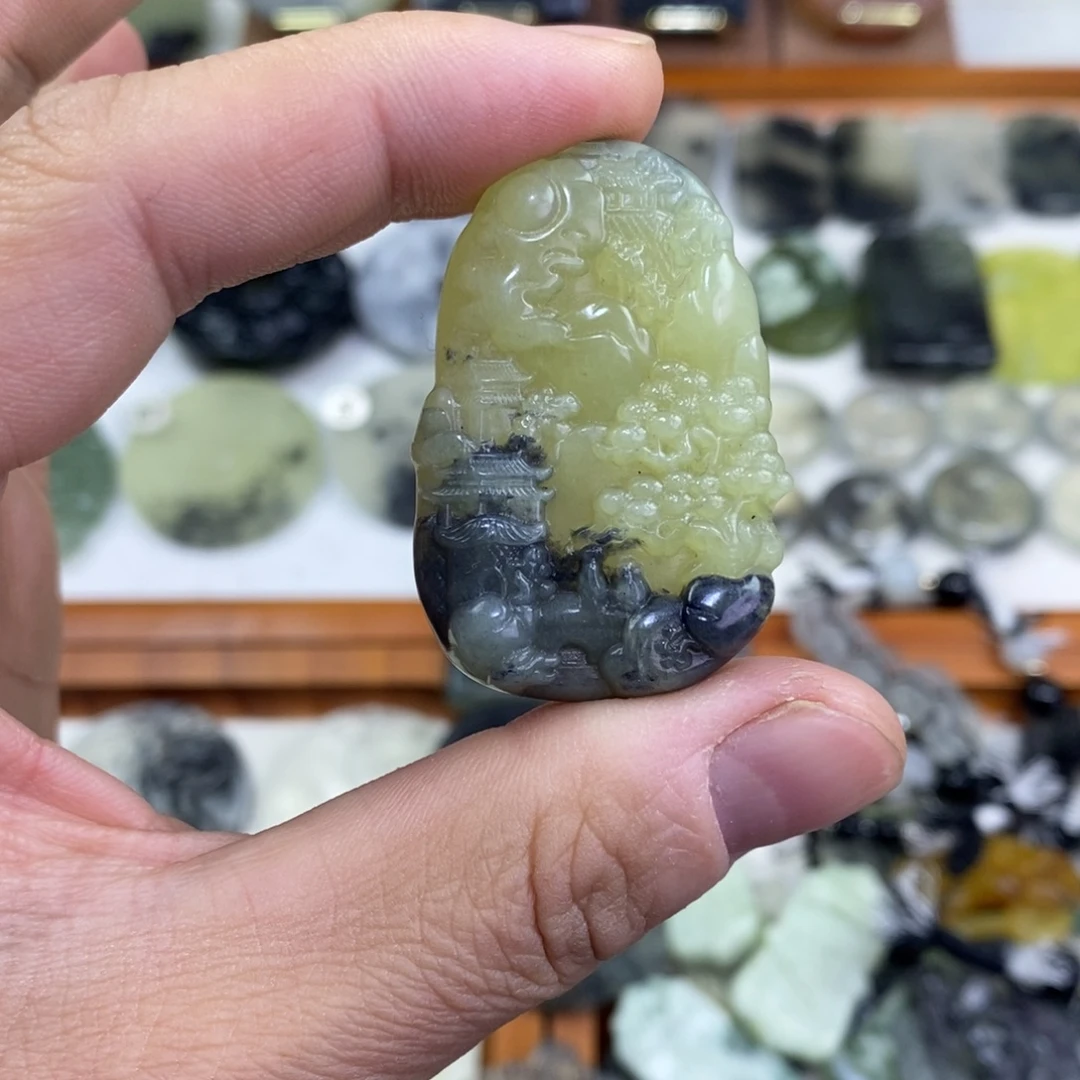 岫玉未镶嵌颈饰岫玉吊坠