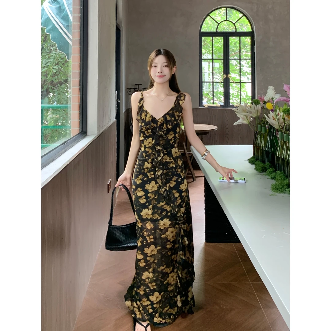 【玫瑰故事】法式复古气质碎花连衣裙女夏季显瘦吊带长裙