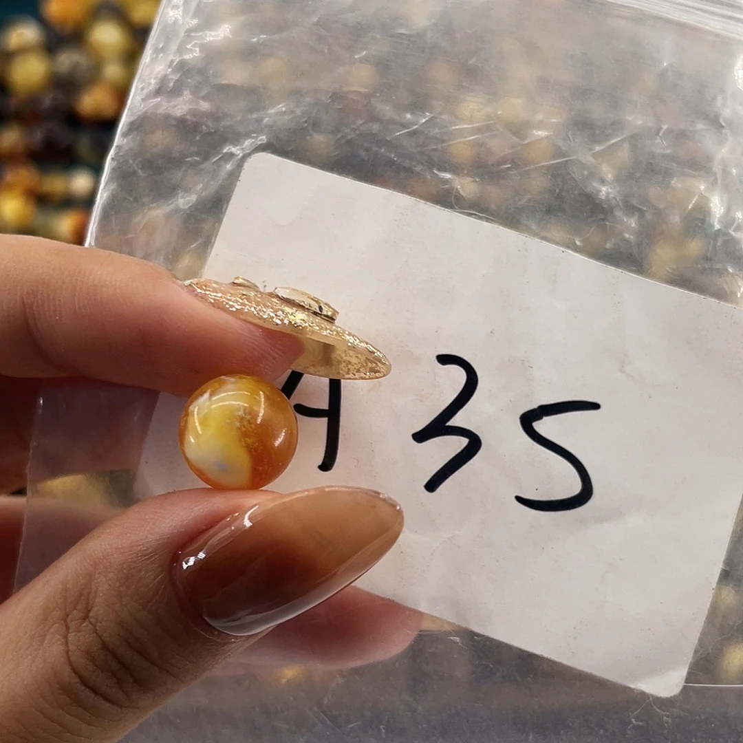 琥珀未镶嵌裸石11福利