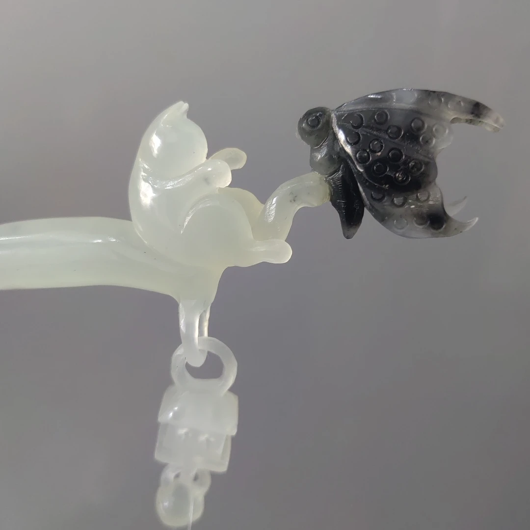 总长20.5厘米，猫戏蝴蝶宫灯发簪，纯手工雕刻默认微瑕