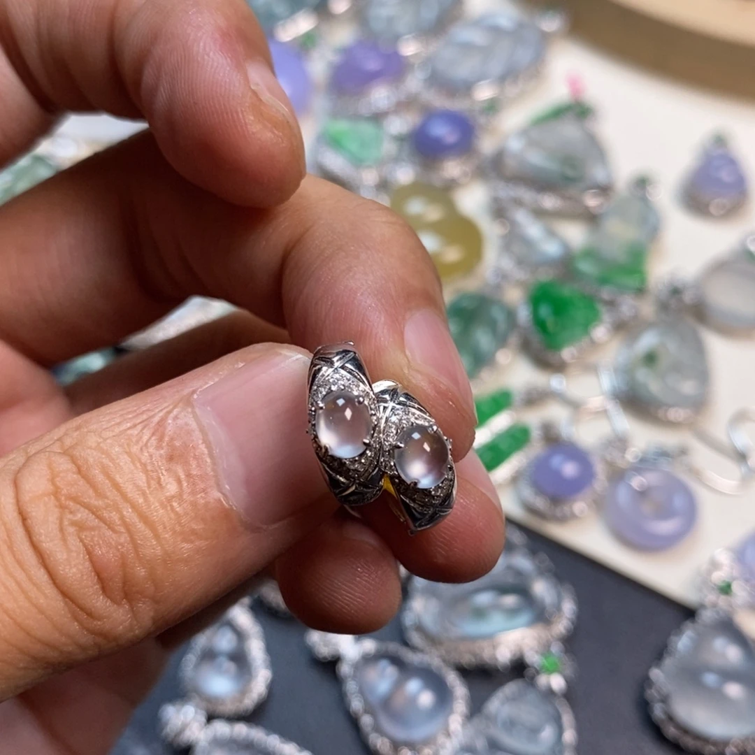 翡翠18K金镶嵌吊坠(不含链)耳包