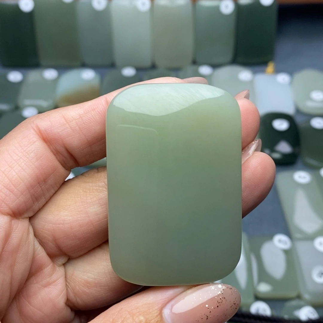 和田玉颈饰未镶嵌荣**十