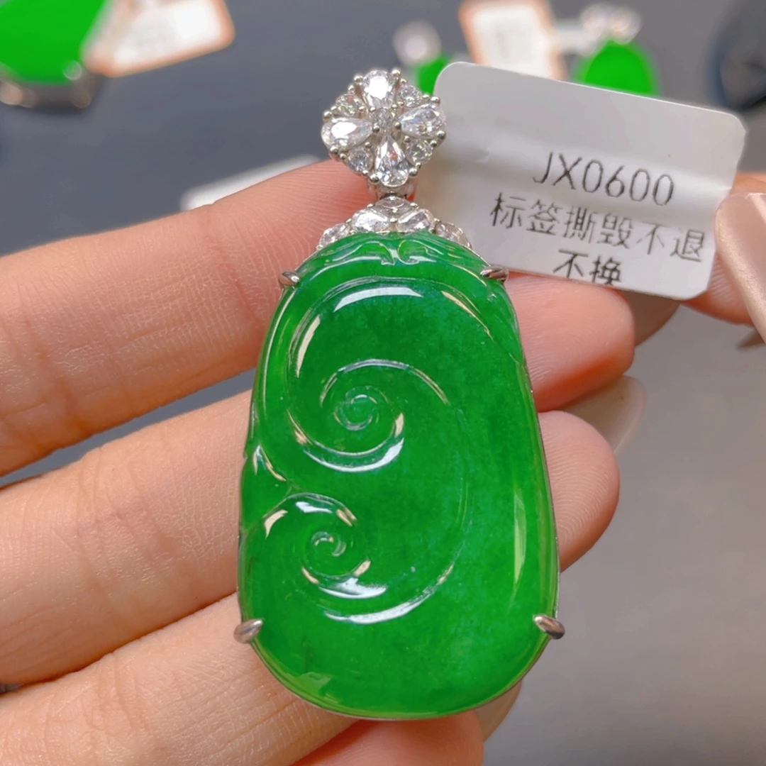 【闪购商品】颈饰银S925镶嵌翡翠翡翠