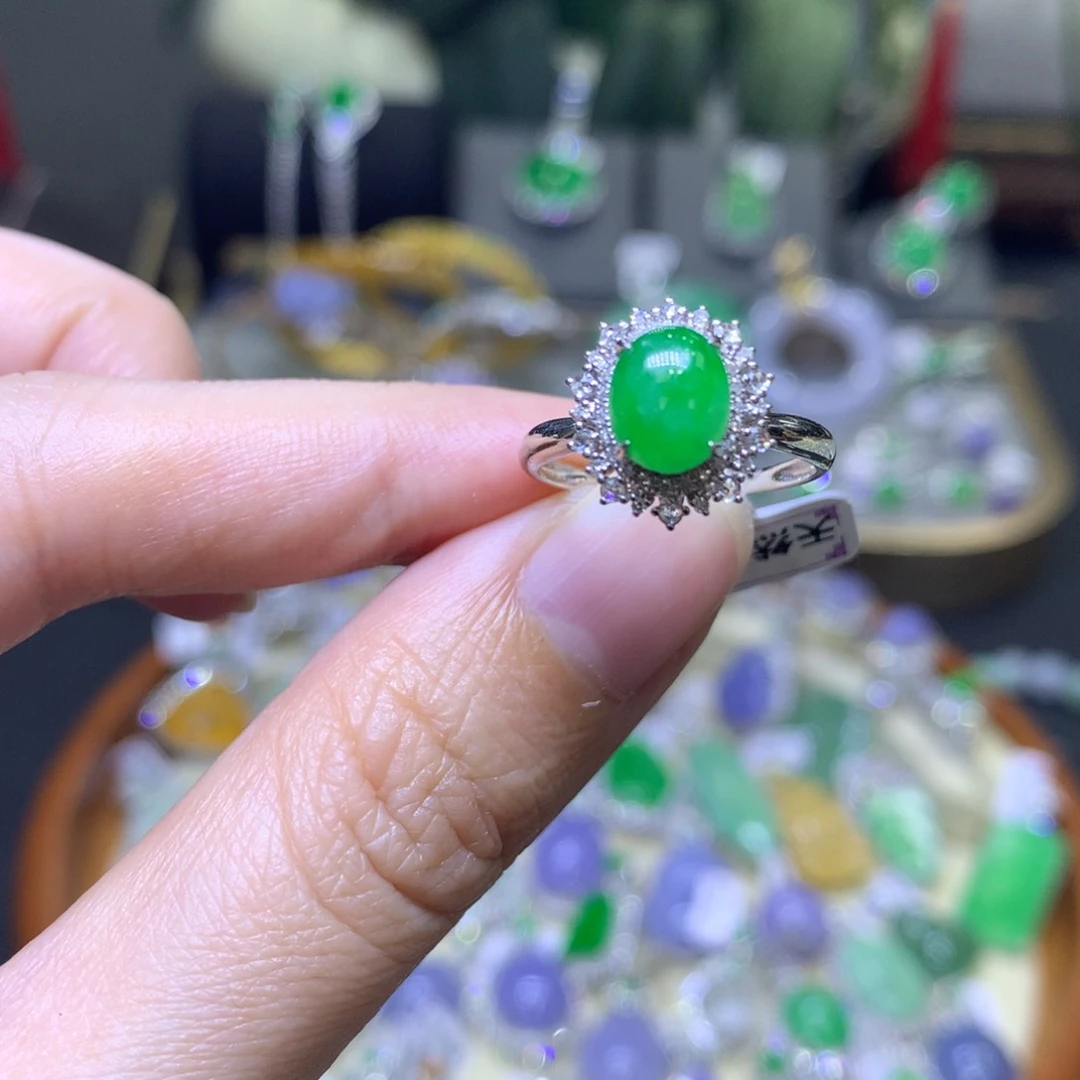 翡翠18K金镶嵌颈饰翡翠吊坠项链