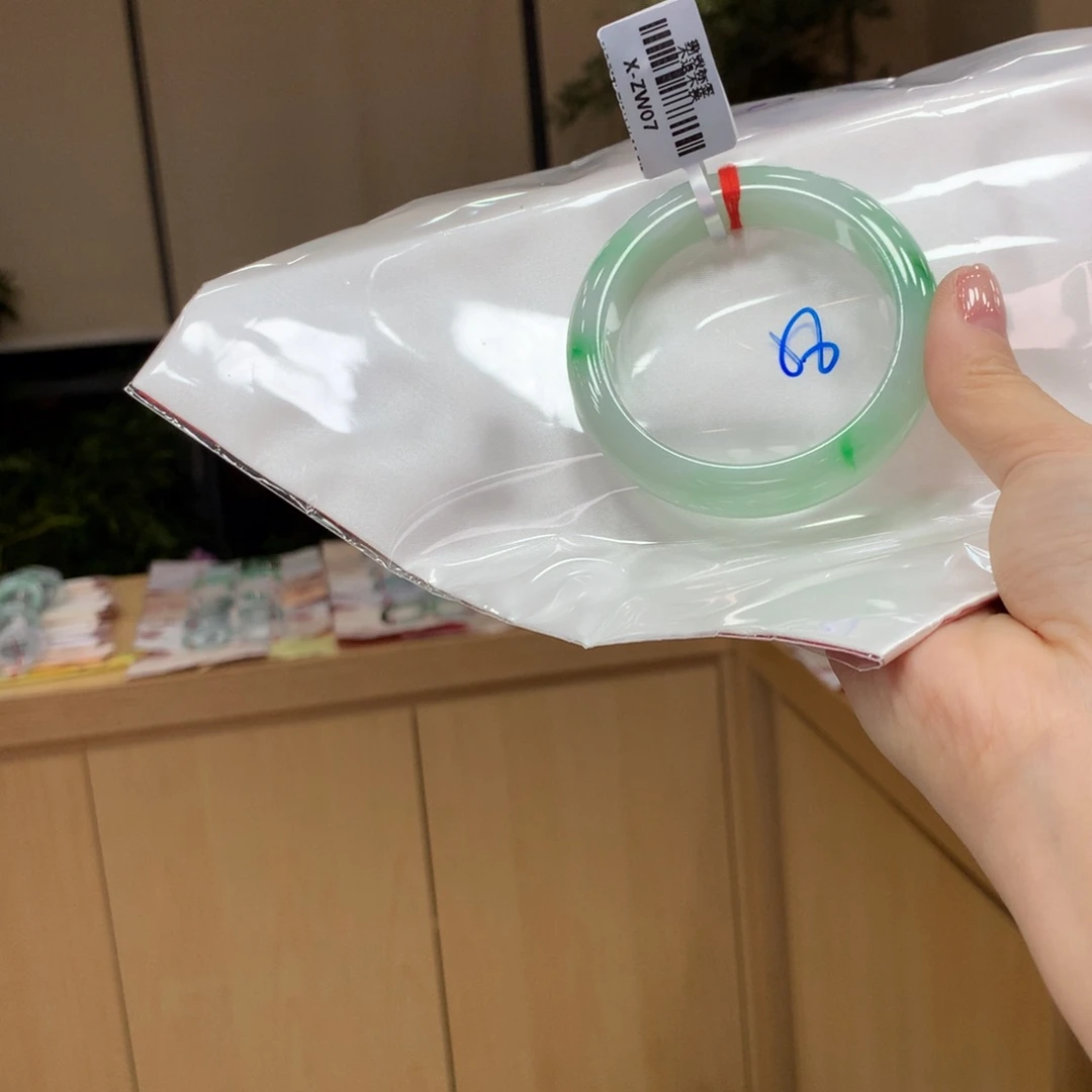 未镶嵌手镯翡翠不退不换