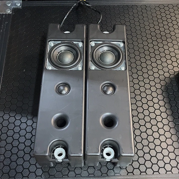 9新  不包邮无源小音箱一对价