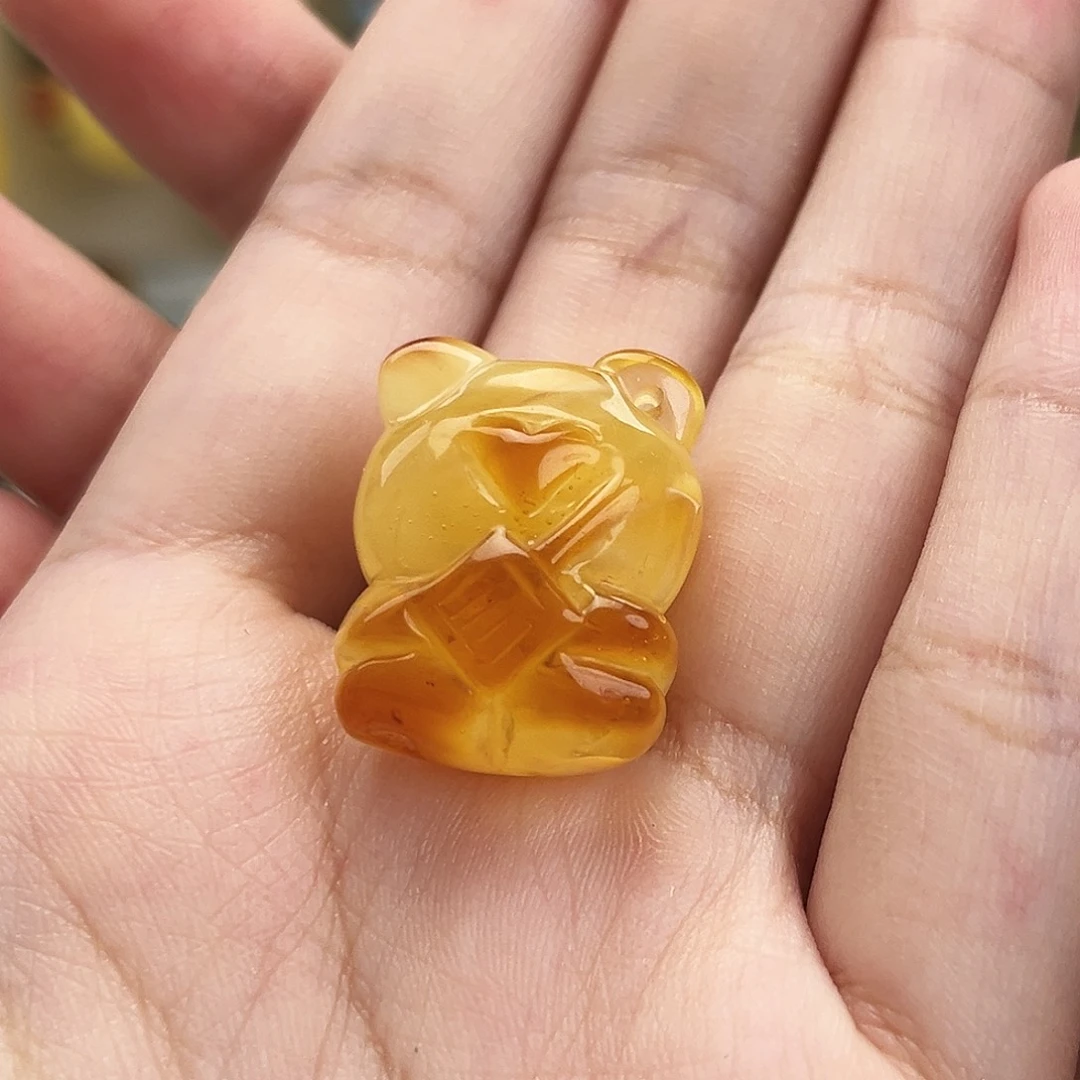 未镶嵌琥珀裸石小熊