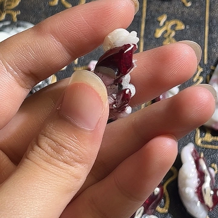 天然辰砂天然朱砂雕刻工艺