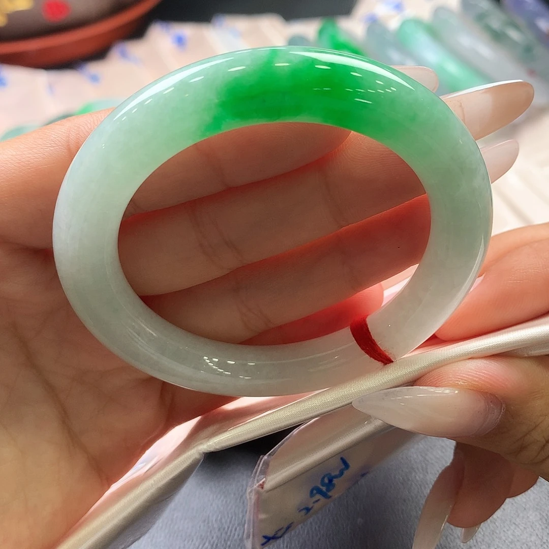 翡翠手镯（圆镯）未镶嵌17号