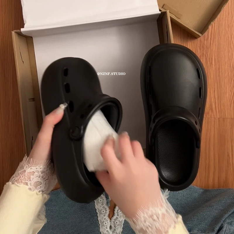 南在南方黑色踩屎感包头厚底拖鞋女款夏外穿2025新款百搭凉拖鞋子