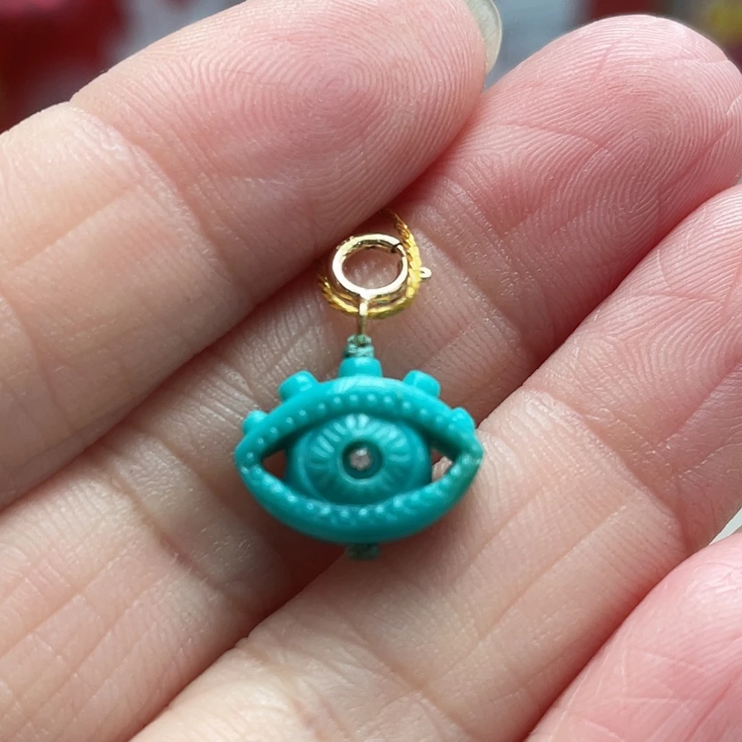 绿松石未镶嵌颈饰