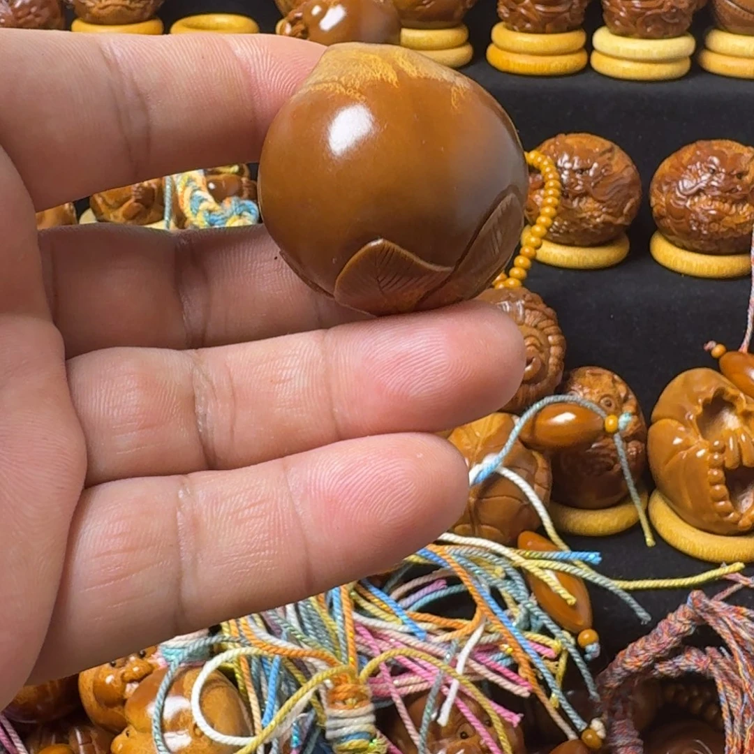 十***哥橄榄核把件大寿桃