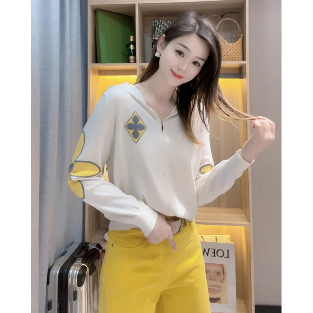 JL【四叶草花卉连帽衫】2025早春新款休闲洋气百搭针织羊毛衫