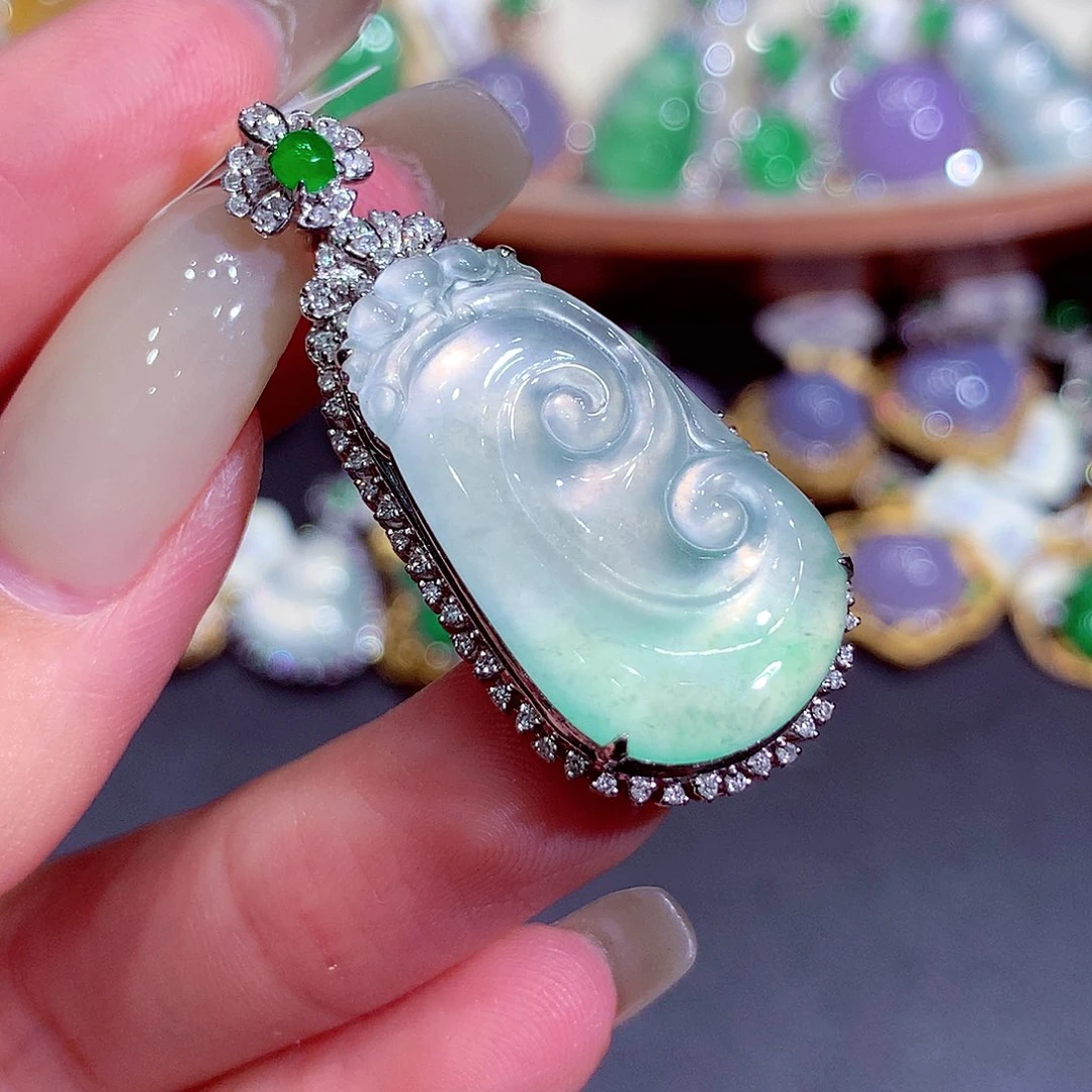 翡翠18K金镶嵌吊坠(不含链)