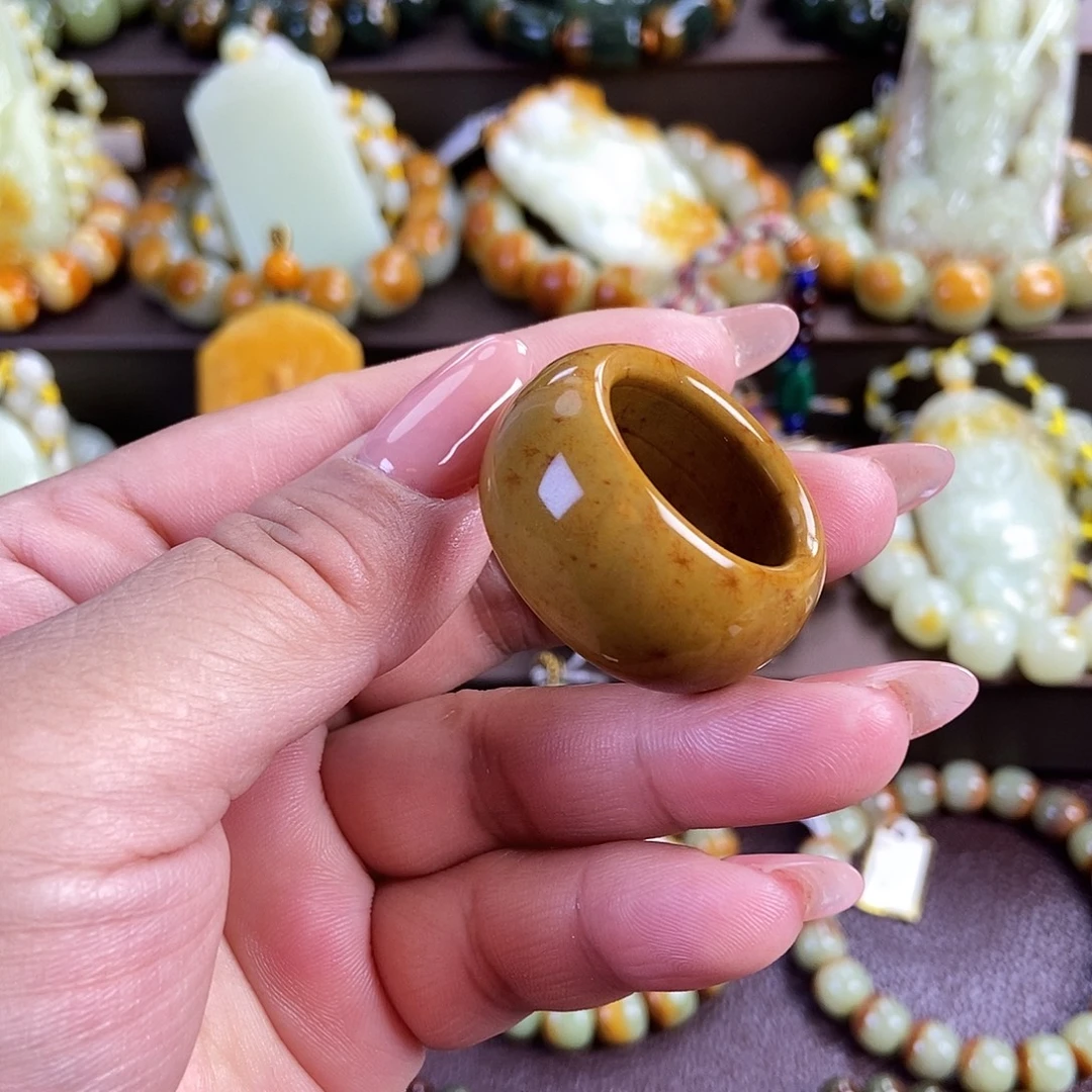 透闪石质玉未镶嵌吊坠(不含链)