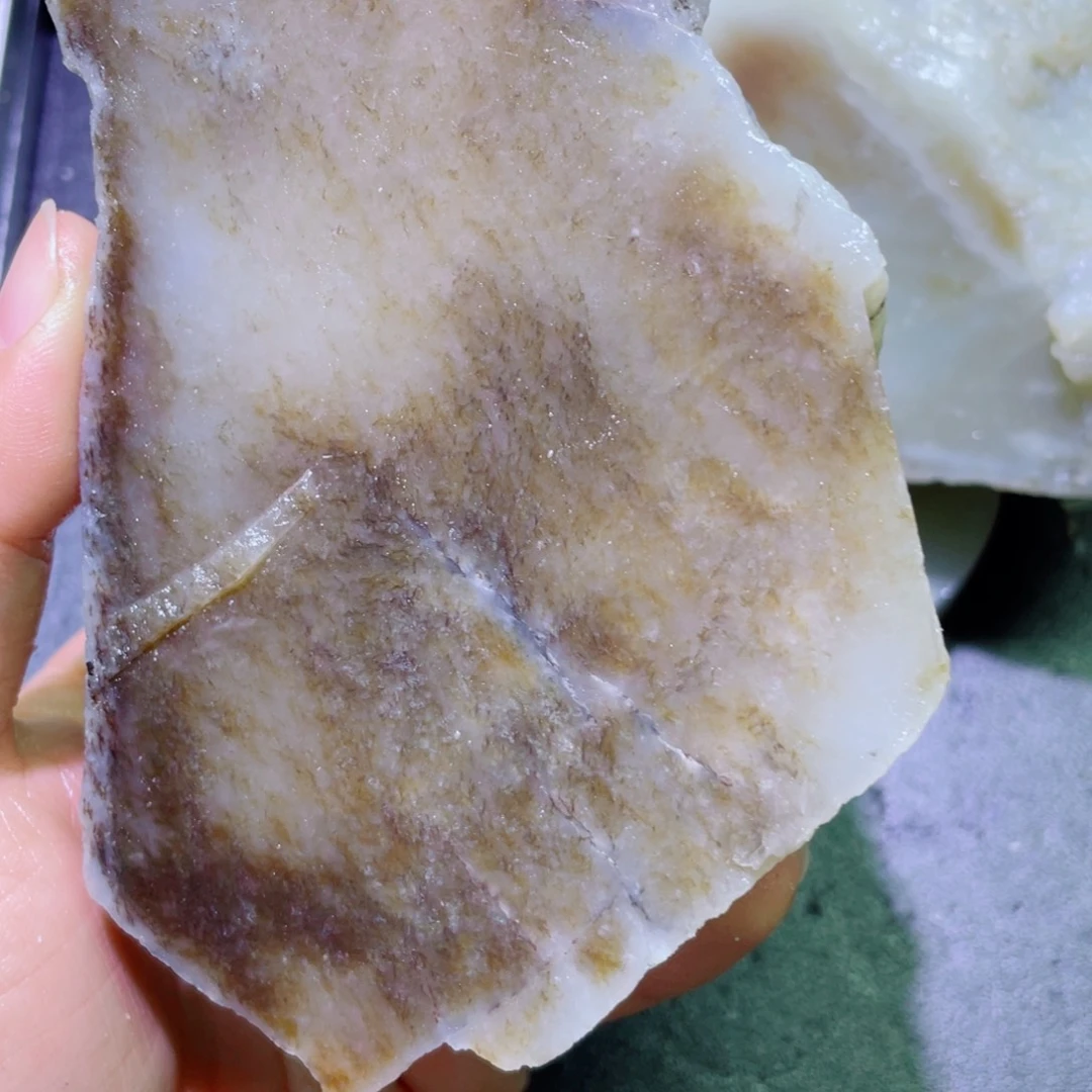 和田玉未镶嵌珠宝半成品