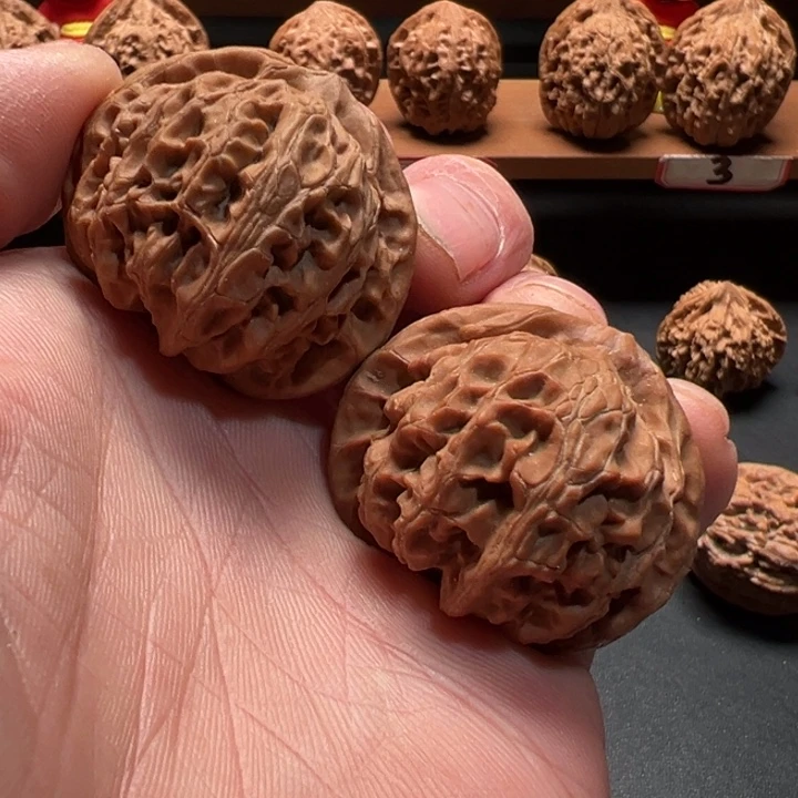 文玩核桃吊坠宫灯