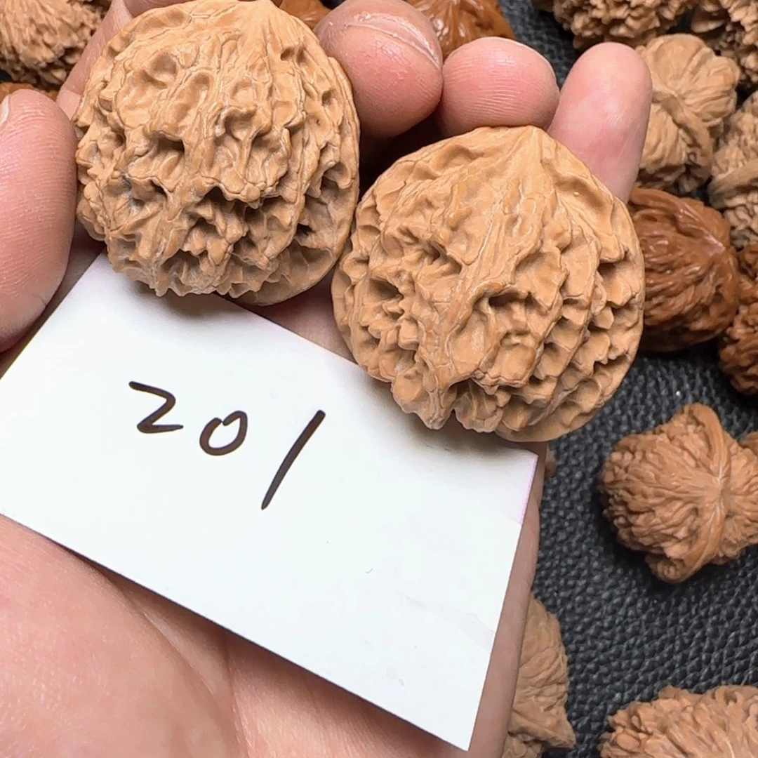 文玩核桃把件M****?201苹果42 尺