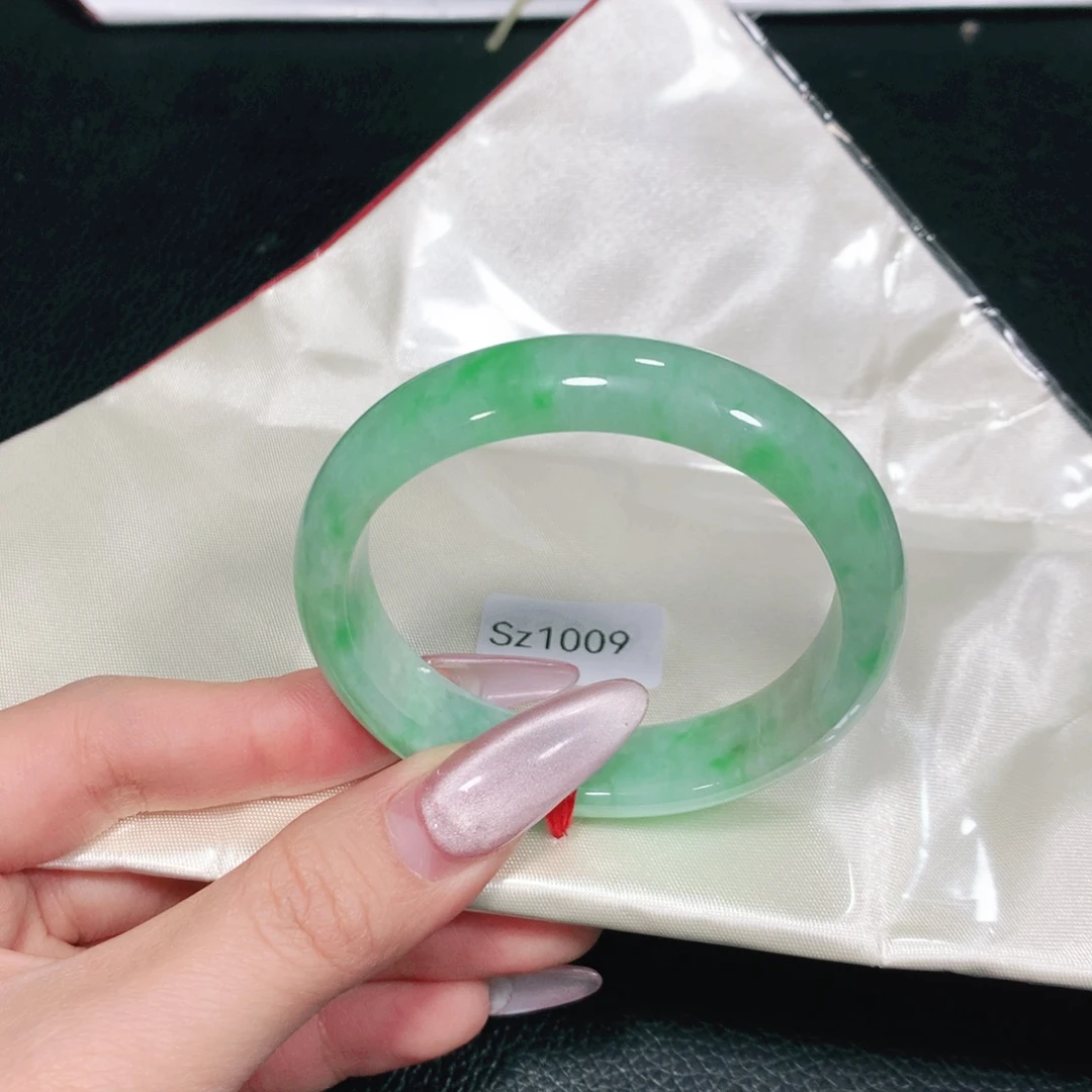 翡翠未镶嵌手镯（贵妃镯）Sz1009-04