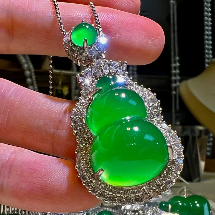 纯天然冰透绿玉髓吊坠项链马达加斯加葫芦吊坠玉福禄含链子DL042