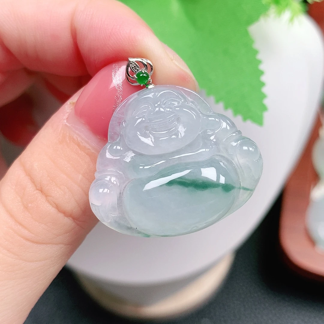 颈饰18K金镶嵌翡翠佛