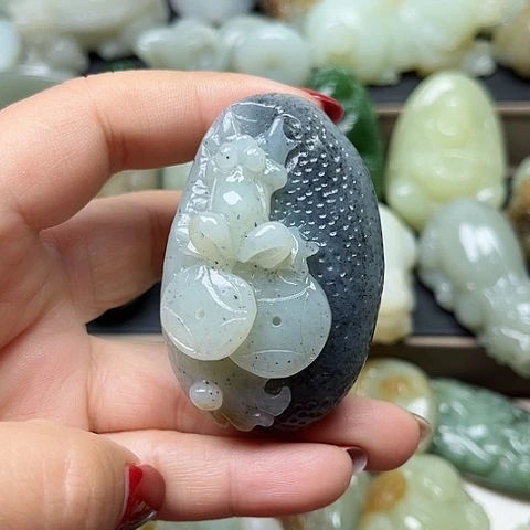 颈饰未镶嵌和田玉
