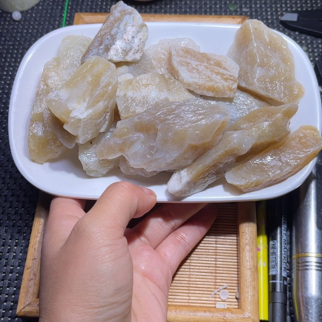 未镶嵌和田玉车挂