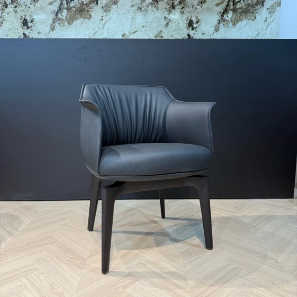 意式极简餐椅家用全实木高端书桌椅咖啡厅酒店售楼处洽谈椅子