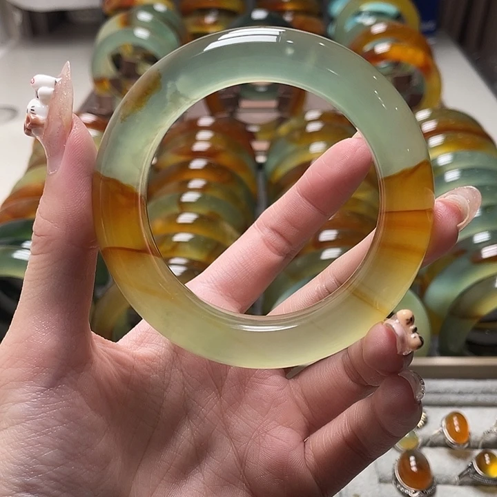 蛇纹石玉未镶嵌手镯55
