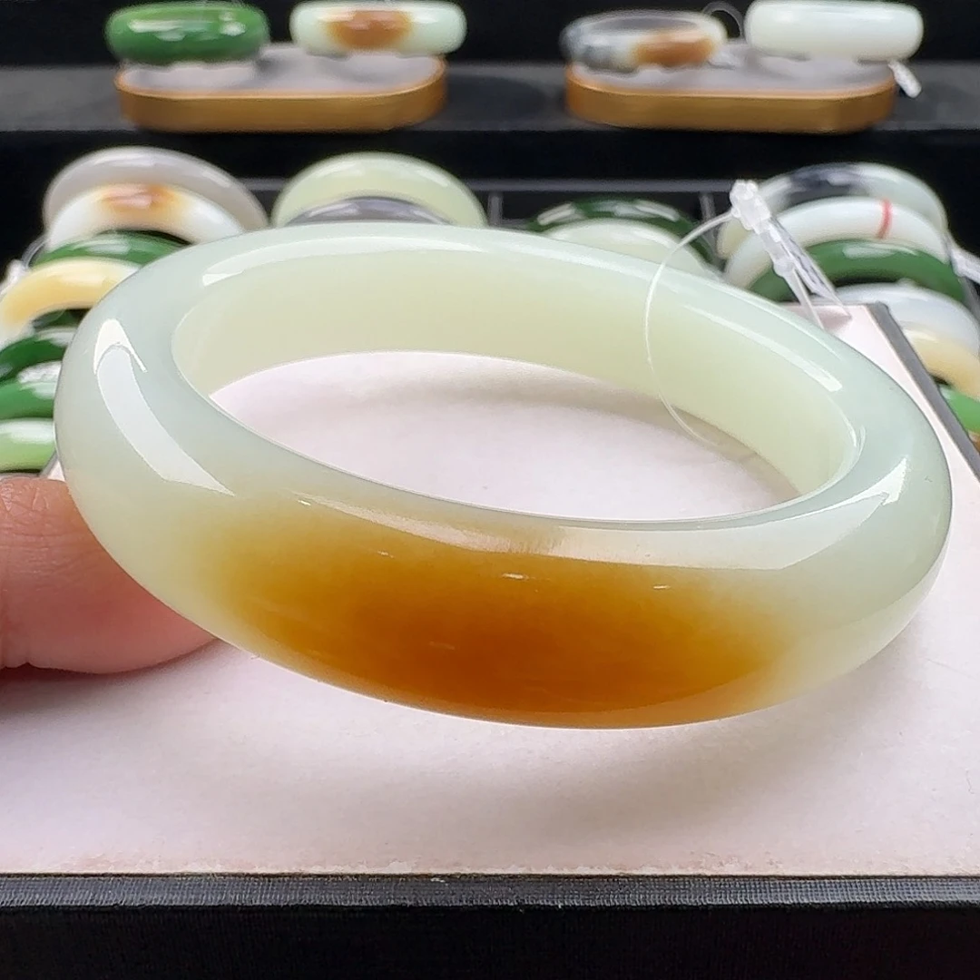 未镶嵌手镯和田玉58.7（同款有53.5）