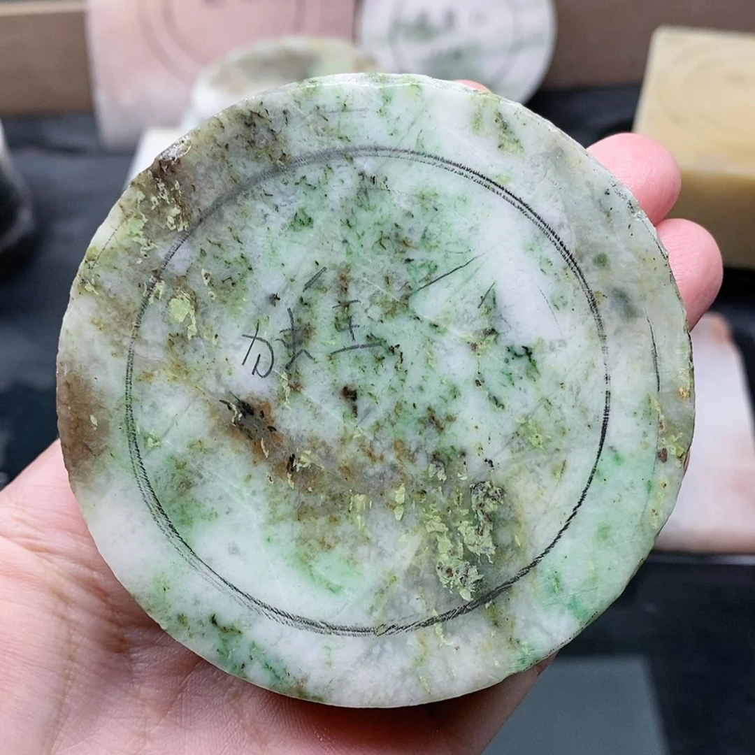 【闪购商品】未镶嵌手镯石英质玉定制