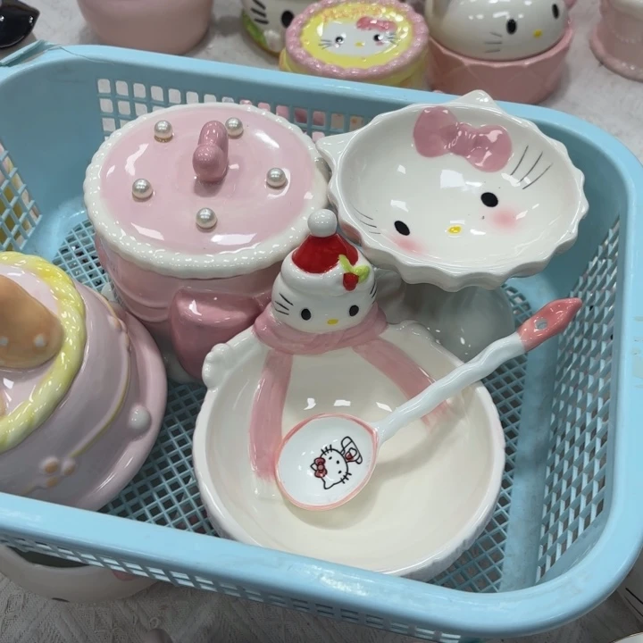 我也会去见一家小饭馆和她一样喜欢的