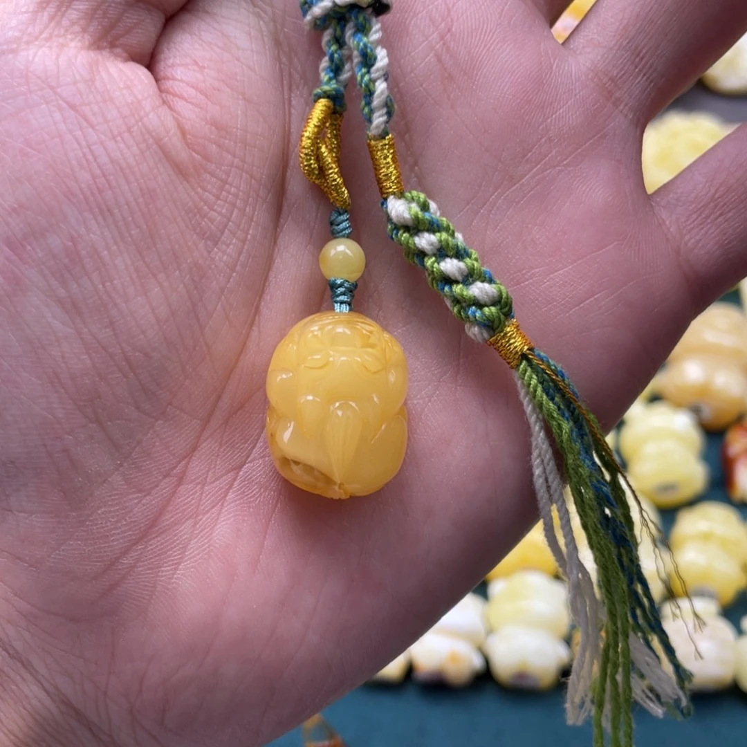 琥珀未镶嵌裸石蜜蜡