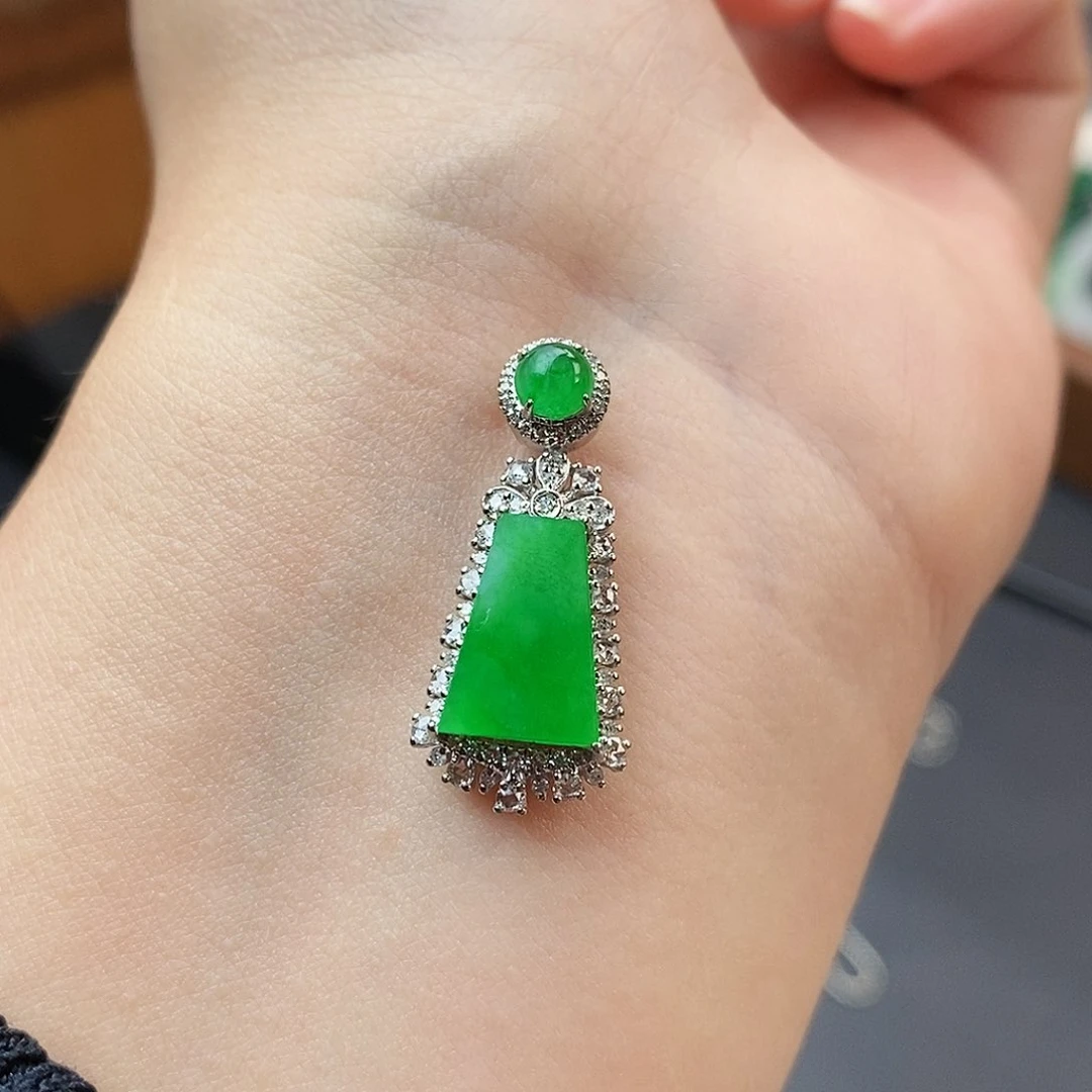 翡翠18K金镶嵌吊坠(不含链)无事牌吊坠