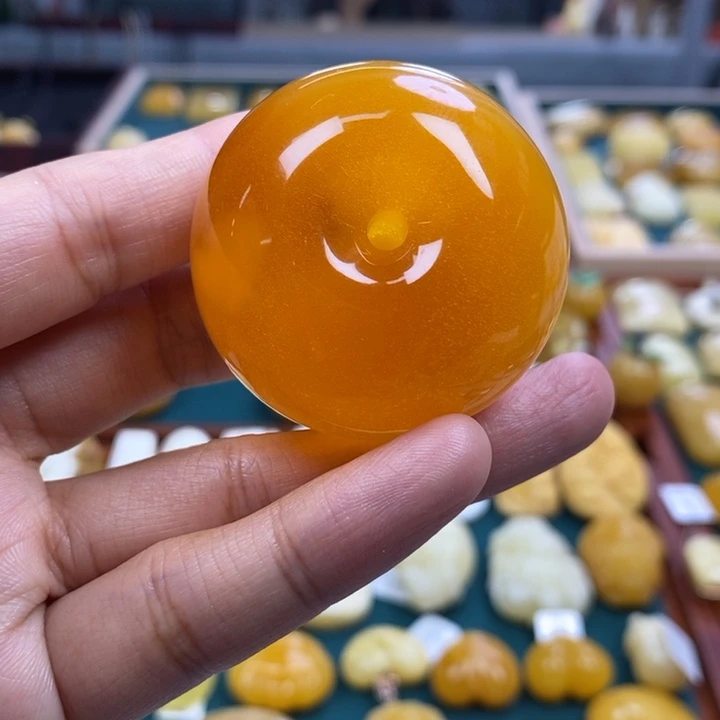 琥珀未镶嵌珠宝奇石38.94鸡油红平安扣