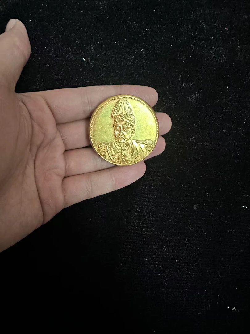 1个家具摆件   现代精美摆件 金帽 现代复古摆件