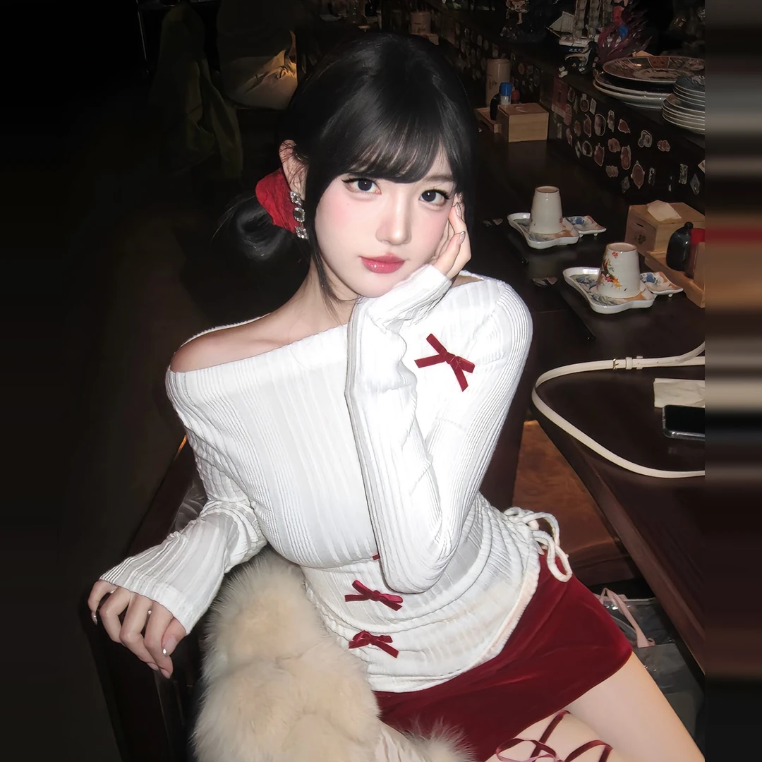 2026新款圣诞穿搭红色包臀连衣裙子女秋冬季纯欲辣妹收腰短裙套装