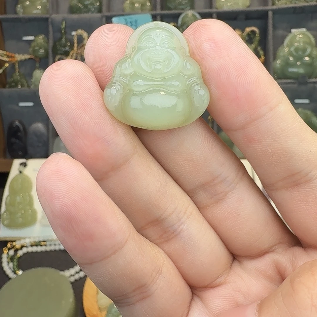 和田玉未镶嵌颈饰25mm佛公特价款