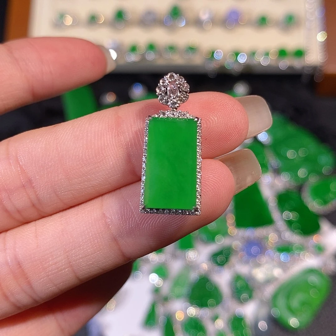 翡翠18K金镶嵌吊坠(不含链)