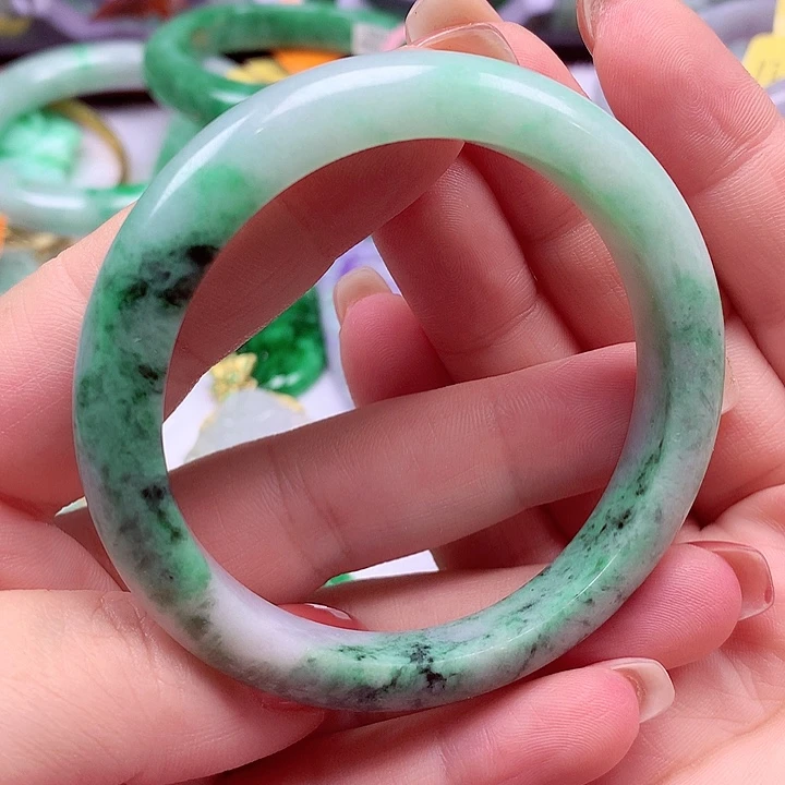 翡翠未镶嵌手镯翡翠手镯