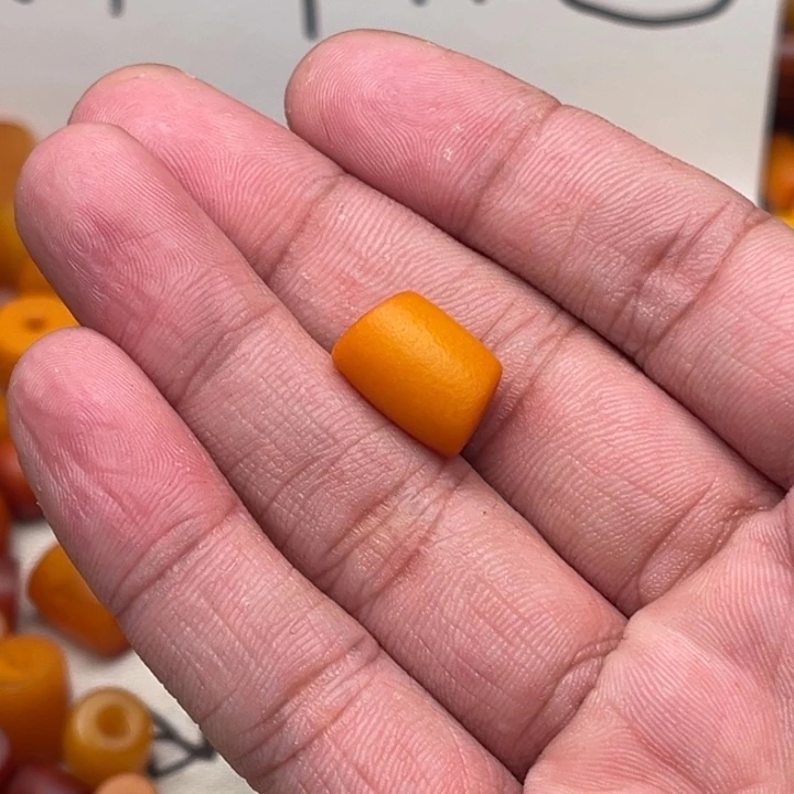 S***g琥珀未镶嵌裸石蜜蜡马蹄