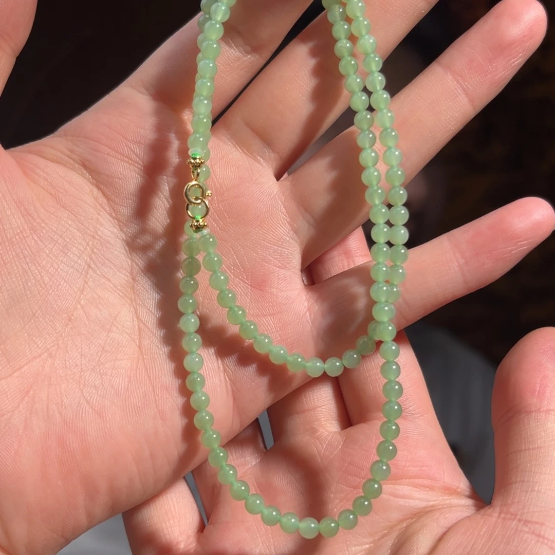 和田玉银S925镶嵌颈饰碧玉果绿色4mm230