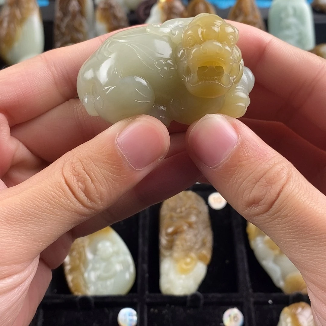 和田玉挂件未镶嵌