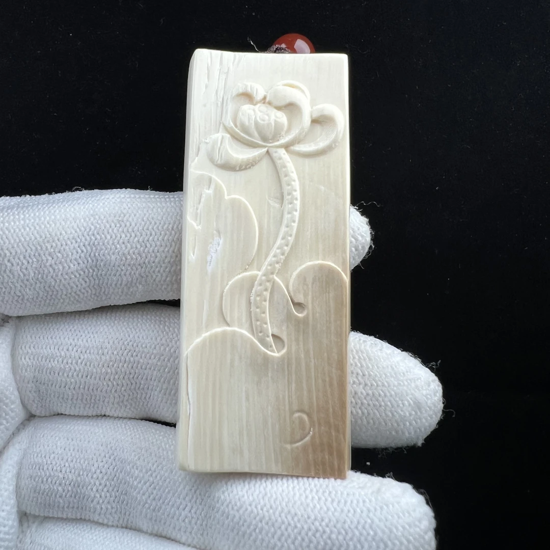 E3482天然猛犸牙瑕疵 雕刻牌26.5X64.5X7.7mm 支持鉴定 假一罚四