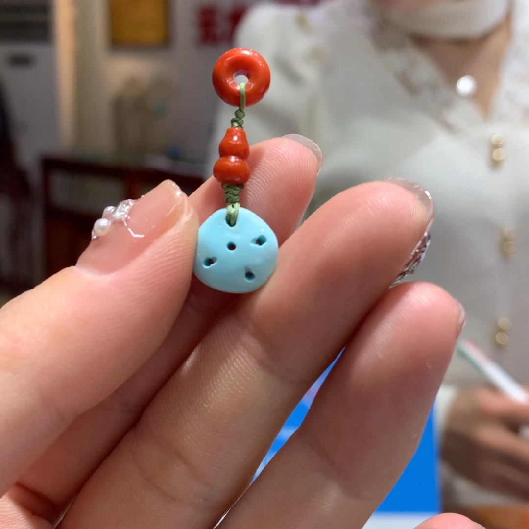 南红玛瑙配饰未镶嵌