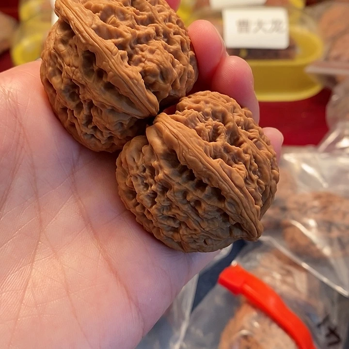 【闪购商品】文玩核桃吊坠南疆