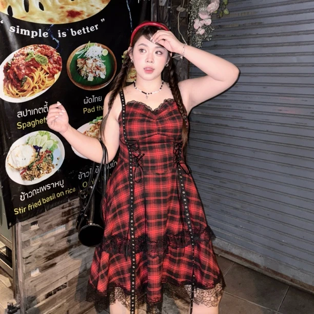 摇滚辣妹｜大码胖mm2025暗黑系红格吊带裙蕾丝花边辣妹a字蓬蓬裙