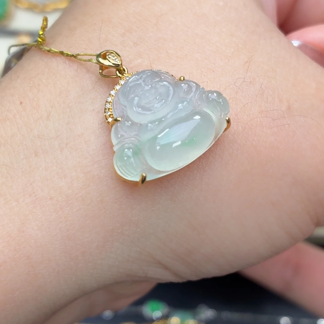 翡翠18K金镶嵌颈饰