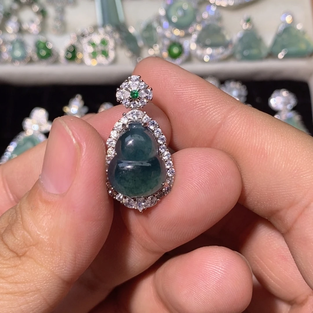 翡翠未镶嵌颈饰天然